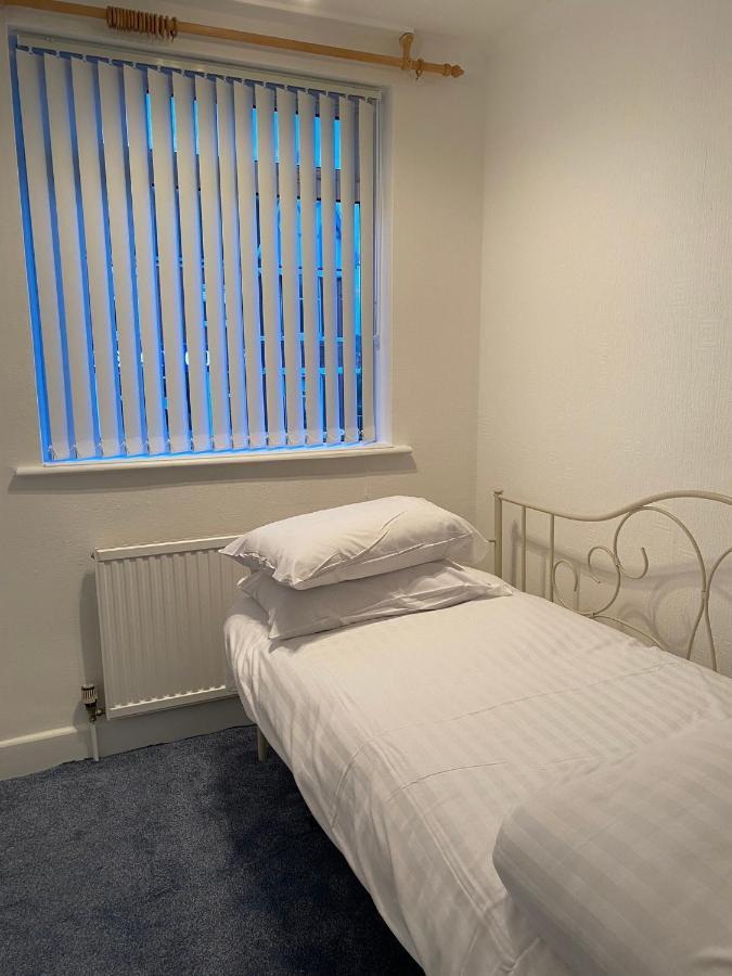 M&J Apartment Blackpool Exterior photo
